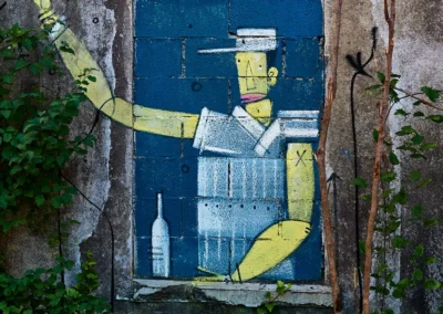 Petit détail de la fresque ( en vertical ) réalisé par Adec & Nhobi Place du Souvenir